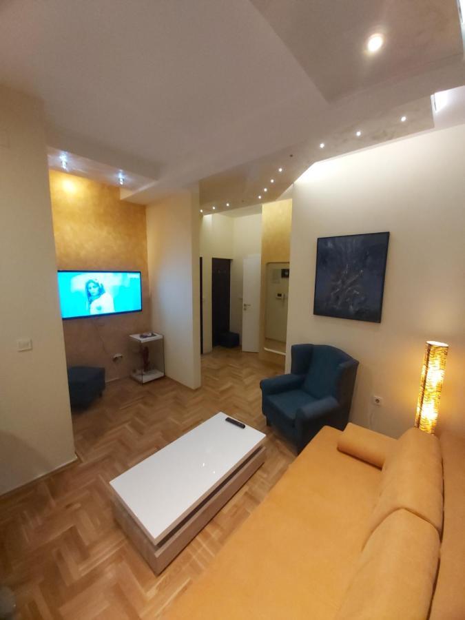 Apartment Nikirent Banja Luka Bagian luar foto