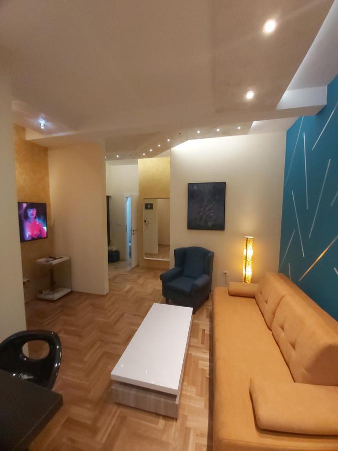 Apartment Nikirent Banja Luka Bagian luar foto